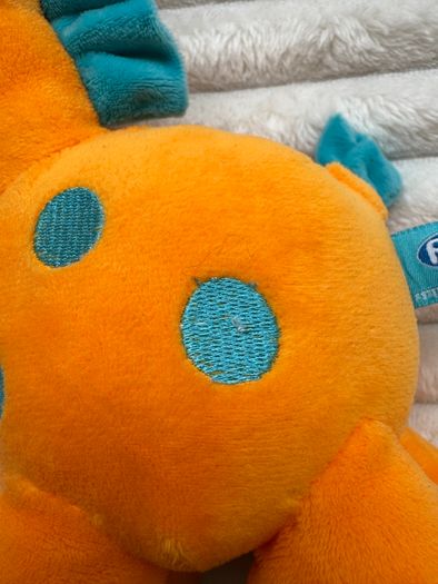 Palz Orange Plush Soft Giraffe His neck is a bit too loose Used Please look at the pictures