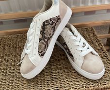 trainers Bnwt white leather effect with snakeskin detail size 40 sixth sens brand