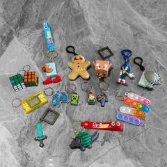 Pre Owned Huge Novelty Keyring Lot x18