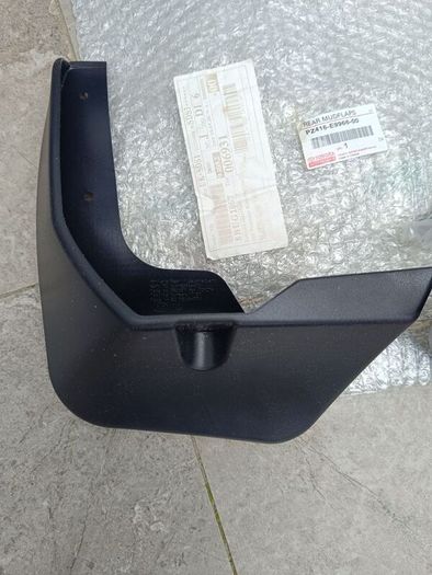 Toyota Auris mudflaps