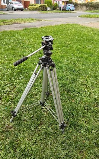 tripod stand