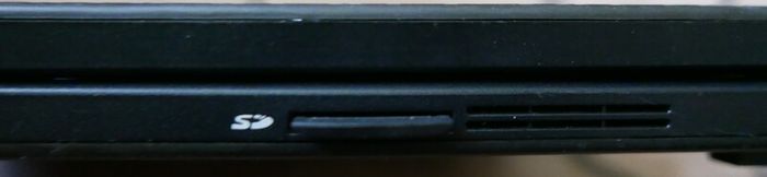 Dell Latitude 2100 150GB HDD Intel Atom Core 2GB RAM 10.1" Laptop works fine