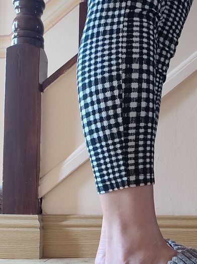 Ankle length stretchy trousers, NEW LOOK, size 8
