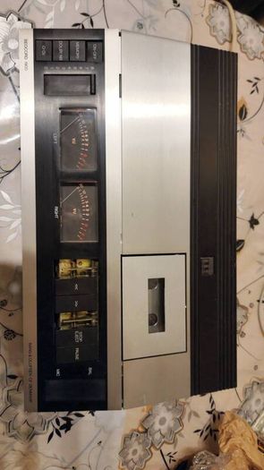 From 1978 Bang & Olufsen Beocord 1900, working, see the pictures.