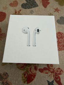 Apple AirPods read advert