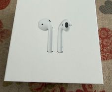 Apple AirPods read advert
