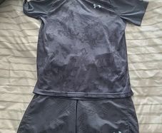 Navy Under Armour shortset