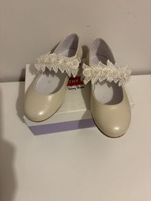 Ivory Leather Girls Communion Shoes