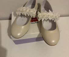 Ivory Leather Girls Communion Shoes