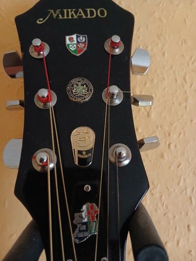 Mikado Acoustic Guitar