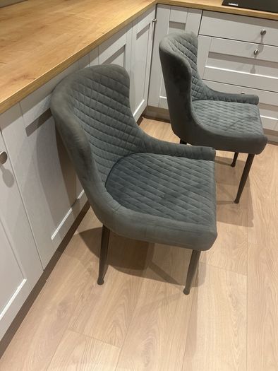 6 Chairs