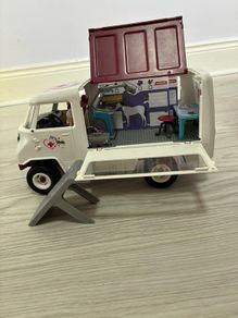 Schleich Mobile Vet Clinic