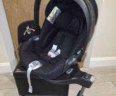 Cybex Cloud Z 360 car seat and ISOFix Professionally CLEANED