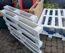 Wooden pallets 4e each 7 available