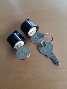 Cabinet locks (2)