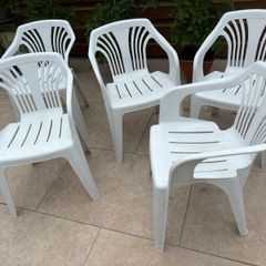 x5 Stackable Plastic Garden Chairs