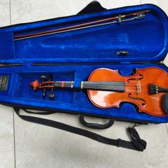 violin 1/2 sized
