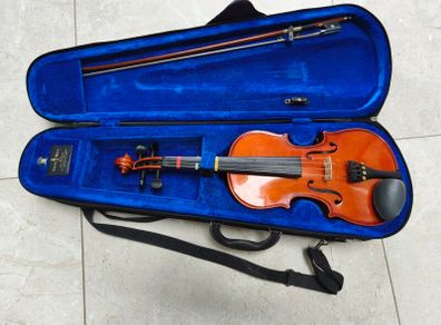 violin 1/2 sized