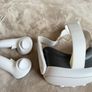 Meta Quest 3 128GB VR Headset + 2 Controllers (No trades) Image 2