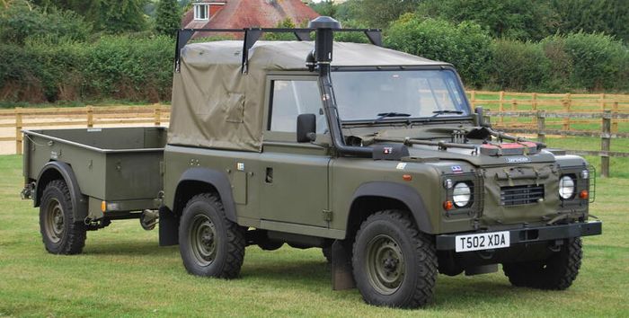Land Rover Defender Penman Trailer - Military Farm  Army Camper Van Project