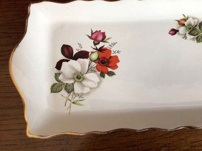 Vintage Old Foley 10 Inch ceramic trinket tray