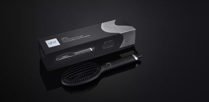 GHD Glide Smoothing Hot Brush