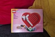 LEGO Valentines Day Box set 40759 (free postage)