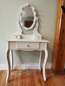 Girls dressing table