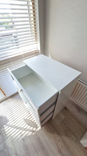 3-drawer chest of drawers IKEA ; white, very spacious, used.