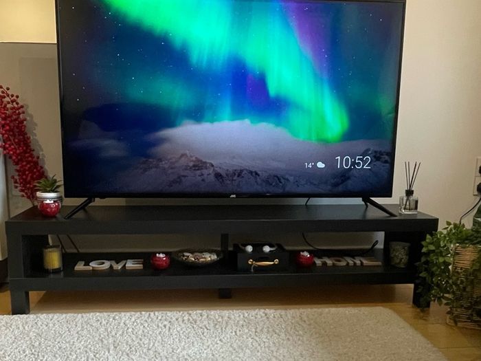 Move Sale Cream Rug 160x230cm JVC Smart TV & TV Bench
