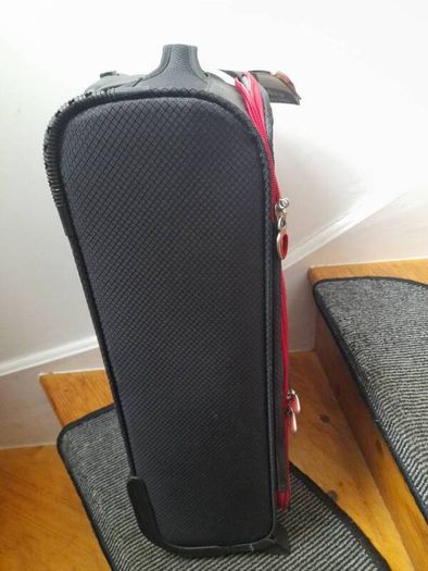 Luggage Red/black