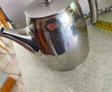 The vintage Stellar Teapot is made of high-quality 18.10 stainless steel