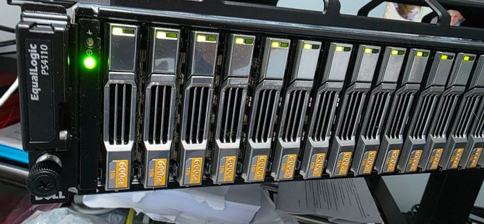 Dell EqualLogic PS4110 iSCSI Storage 24by600GB