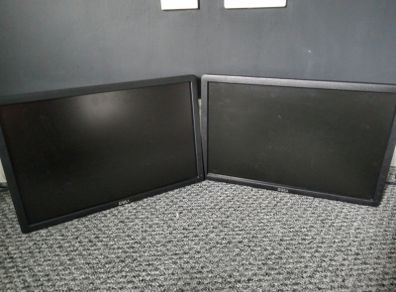 2 x dell monitors 20.5 inch
