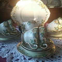 Twenty Piece Salsbury China Teaset
