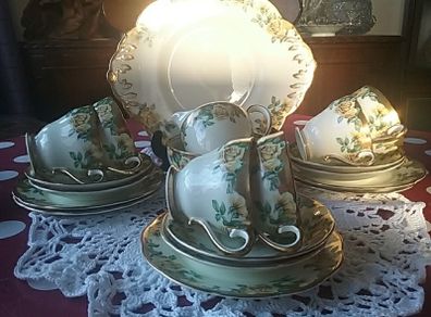 Twenty Piece Salsbury China Teaset