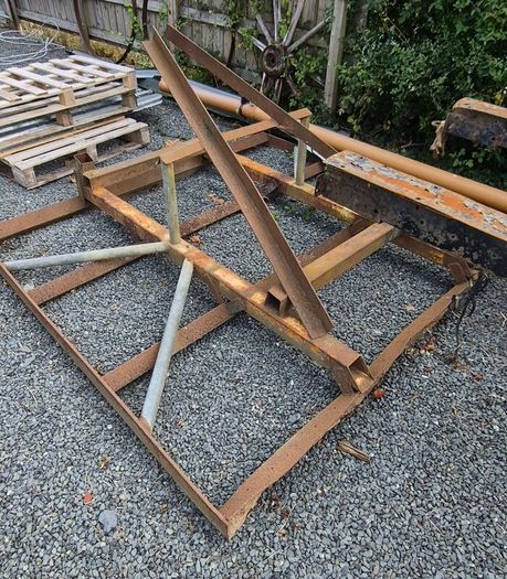 Land leveller