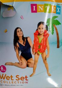 Swimming flotation jacket for ages 3 to 6 years old