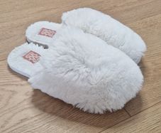 River Island White Faux Fur Slippers Uk7