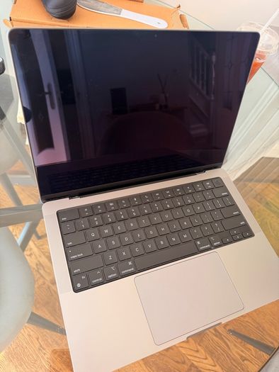 MacBook Pro 2021 (battery needs replacement)