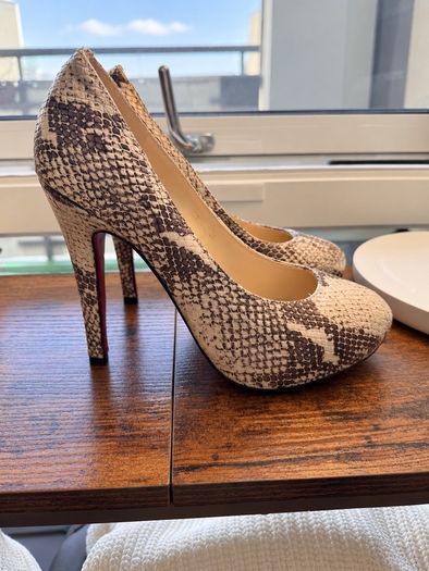 Christian Louboutin Bianca Pumps