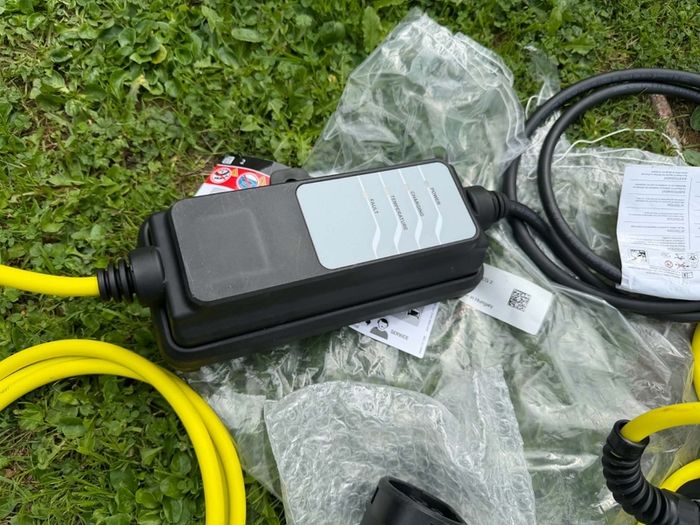 Bmw charger