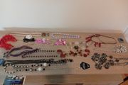 Collection of costume Jewellery necklace all sorts no broken pieces various brands