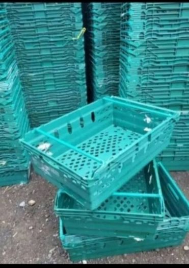 storage stacking crates / boxes/ baskets   1e each