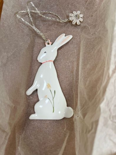 Maileg metal hand painted set of 5 rabbits in gift box .