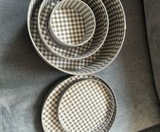 Round storage boxes