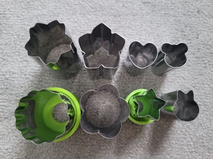 Sandwich cutter shapes for kids and fruit cutters