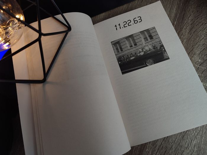 11.22.63 by Stephen King ! 740 Pages ! 2012 ! by Hodder & Stoughton !