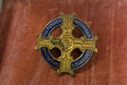 Vintage Ireland. EUCHARISTIC CONGRESS, DUBLIN, 1932, pilgrim's gilt bronze and enamel lapel badge