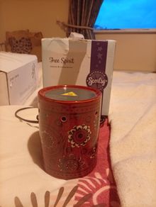 New & Never Used: Authentic Scentsy "Free Spirit" Premium Electric Wax Warmer